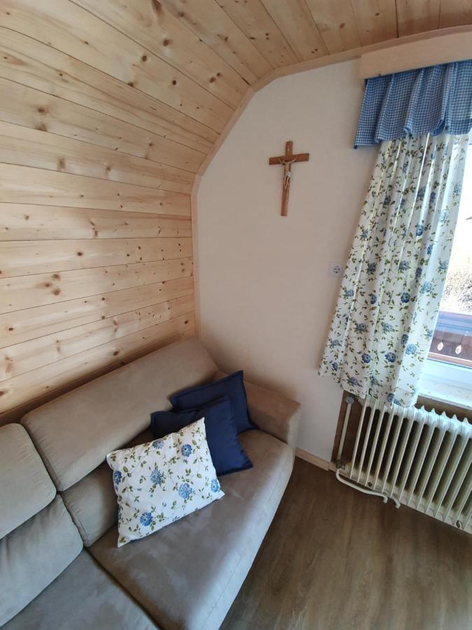 Apartmaji Pavc ボーヒニ エクステリア 写真